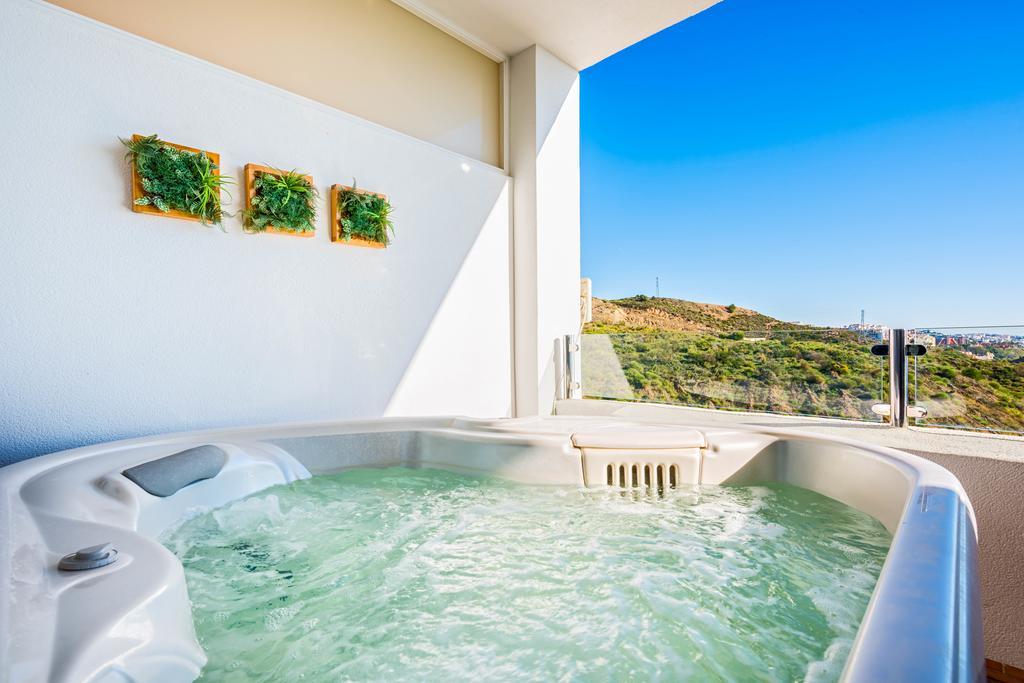 Carvajal Luxury Apartments - Free Parking Fuengirola Εξωτερικό φωτογραφία